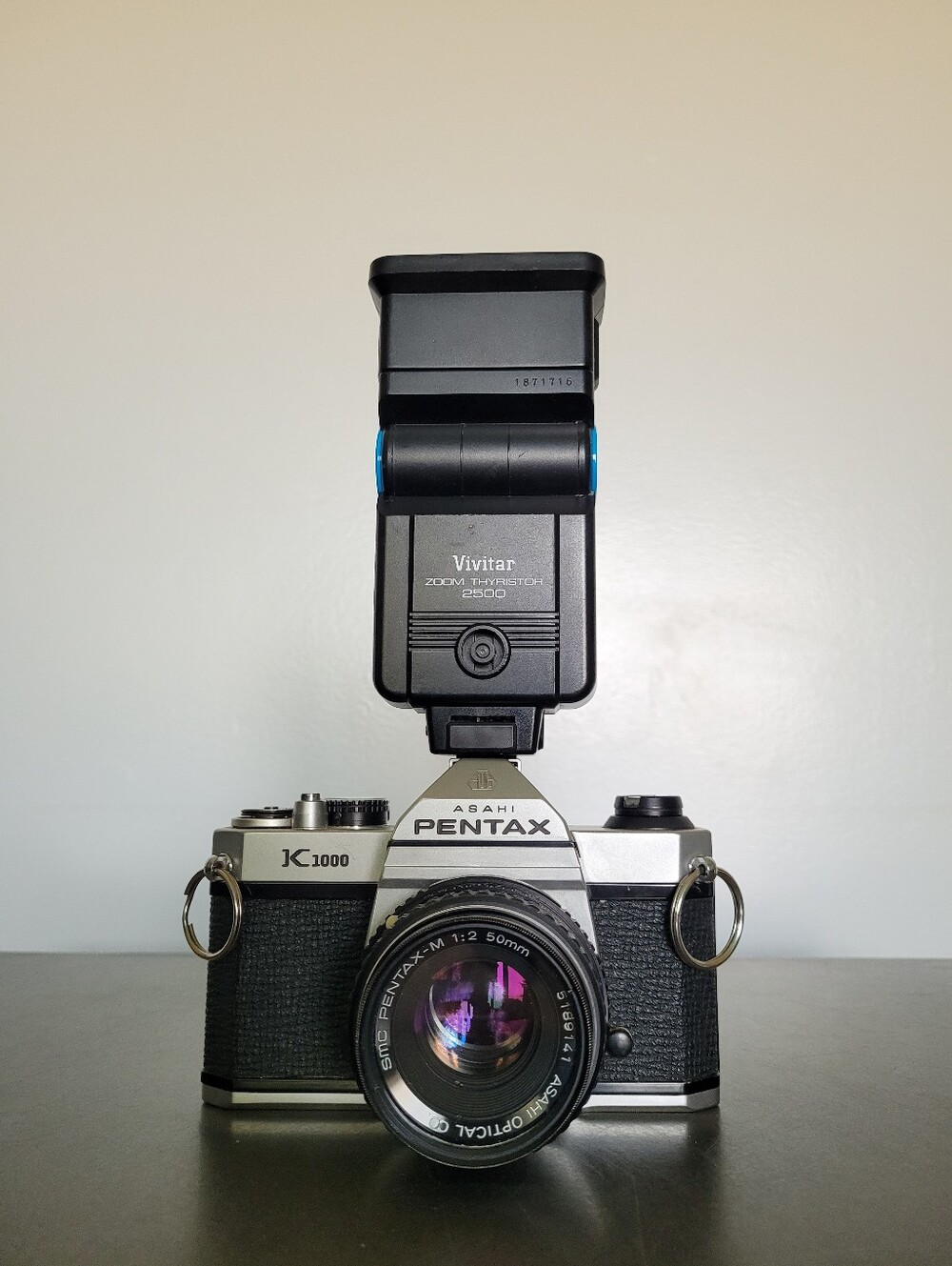 Asahi Pentax K1000 35mm SLR Film Camera SMC PentaxM 50mm Lens Vivitar 2500 Flash